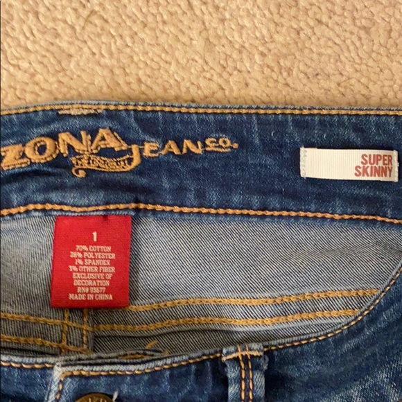 Cute “Patch Jeans” SOLD - Picture 4 of 5